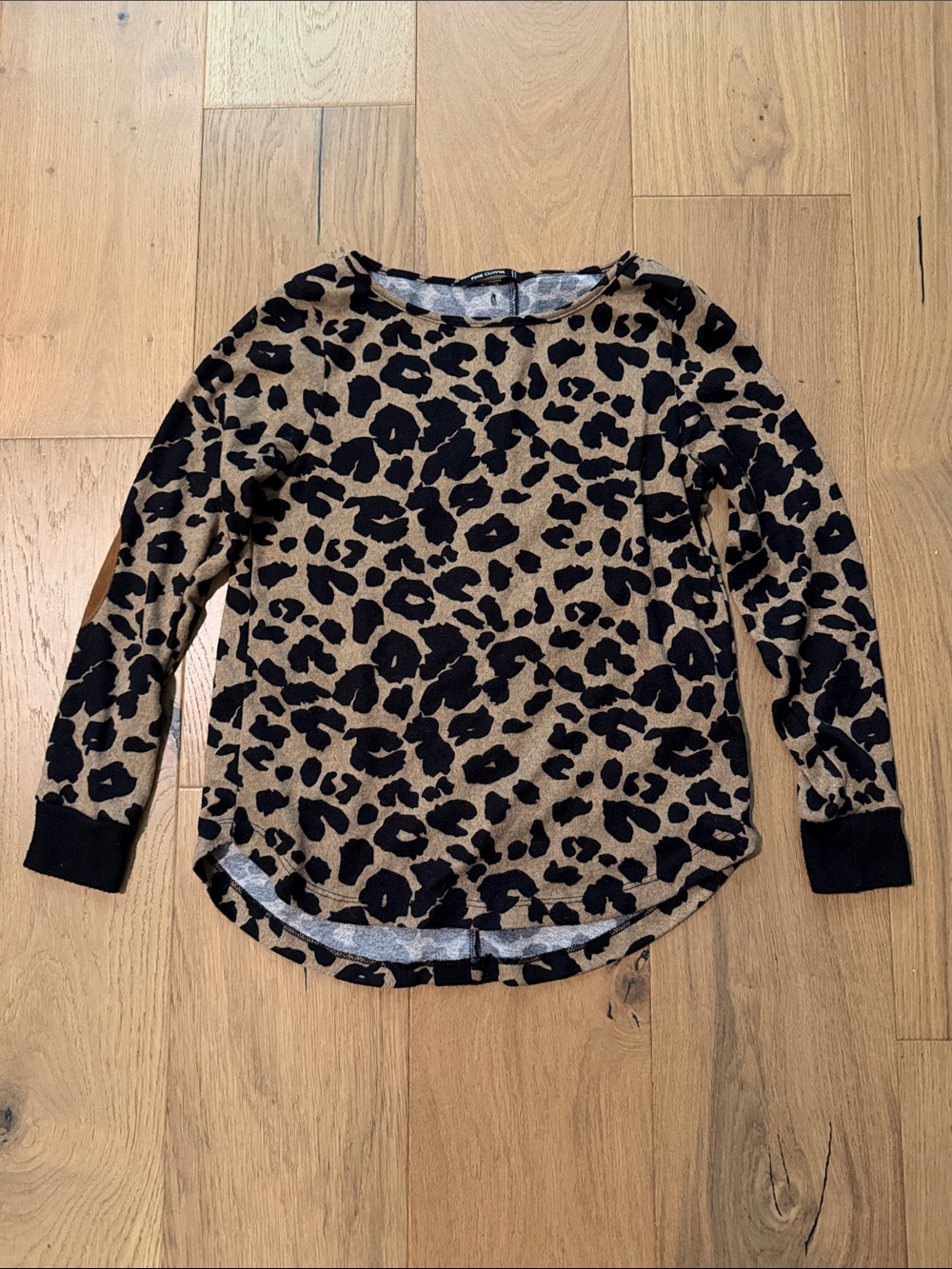 Pink Clover Leopard Print Crewneck Sweater - Tan & Black